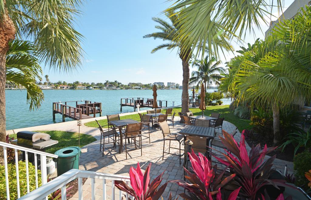 Westwinds Waterfront Resort St. Pete Beach Eksteriør billede